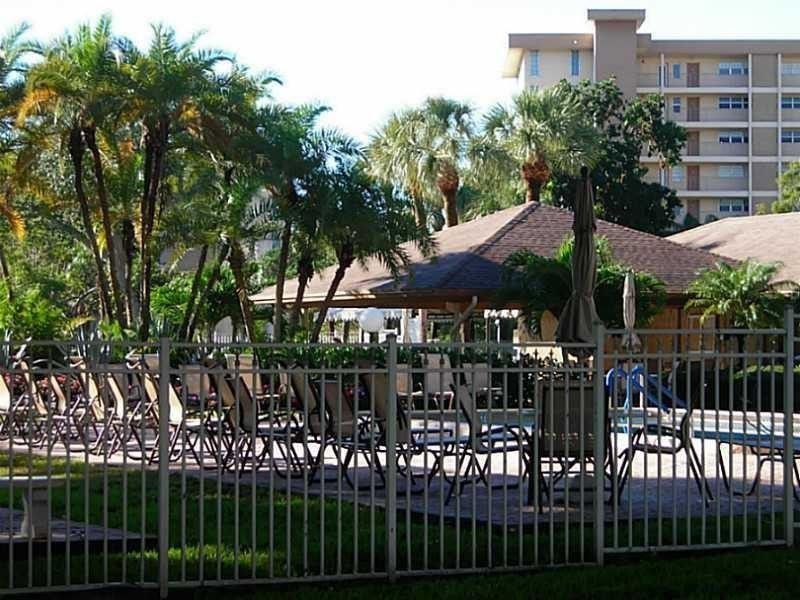 2600 S Course Drive, Unit 107, Pompano Beach, FL 33069 Photo