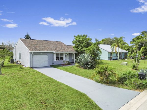 1549 SE South Balcourt, Port St. Lucie, FL 34952