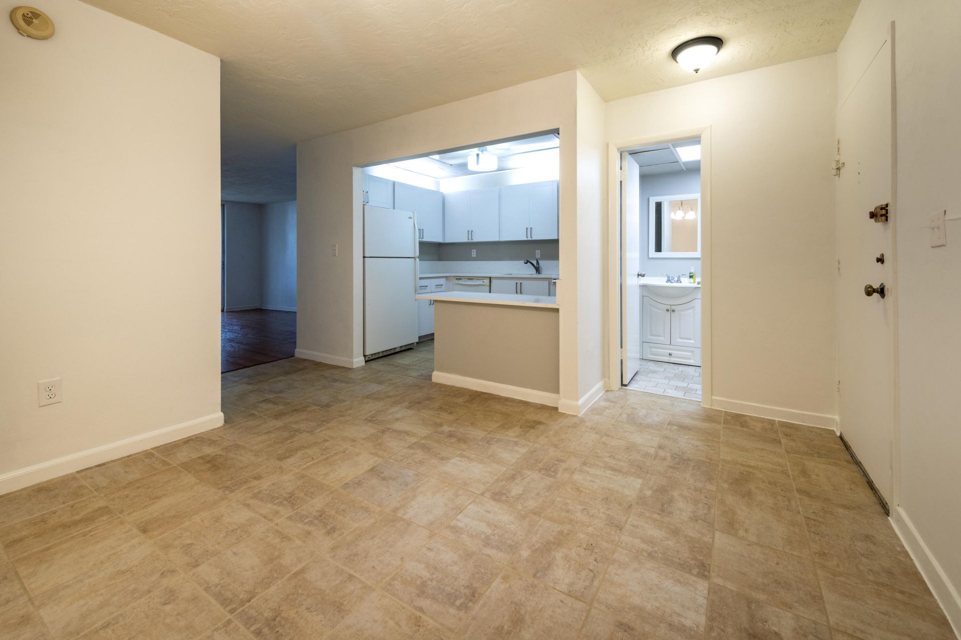 7300 NW 17th Street, Unit 105, Plantation, FL 33313 Photo