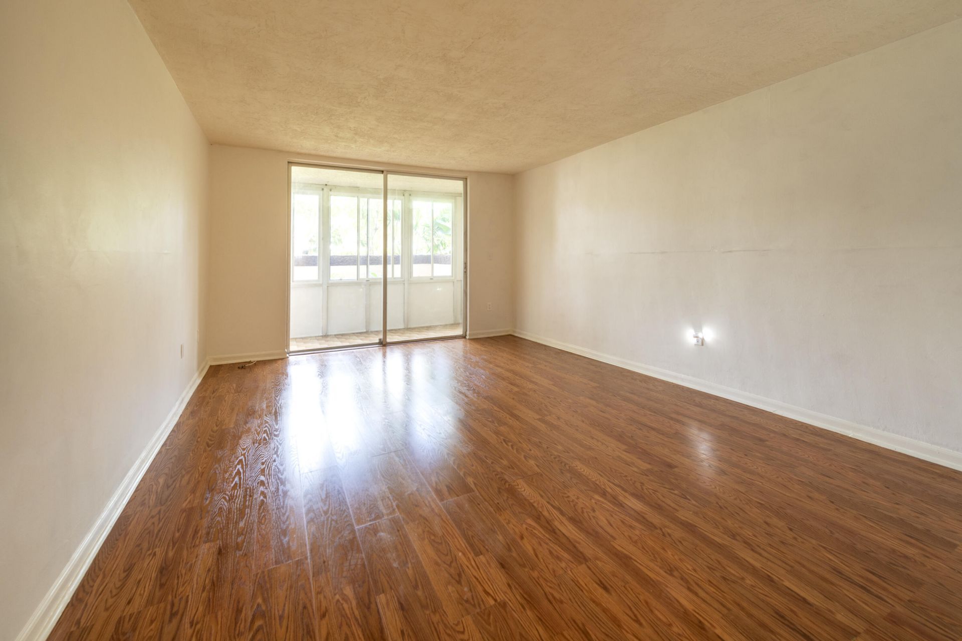 7300 NW 17th Street, Unit 105, Plantation, FL 33313 Photo