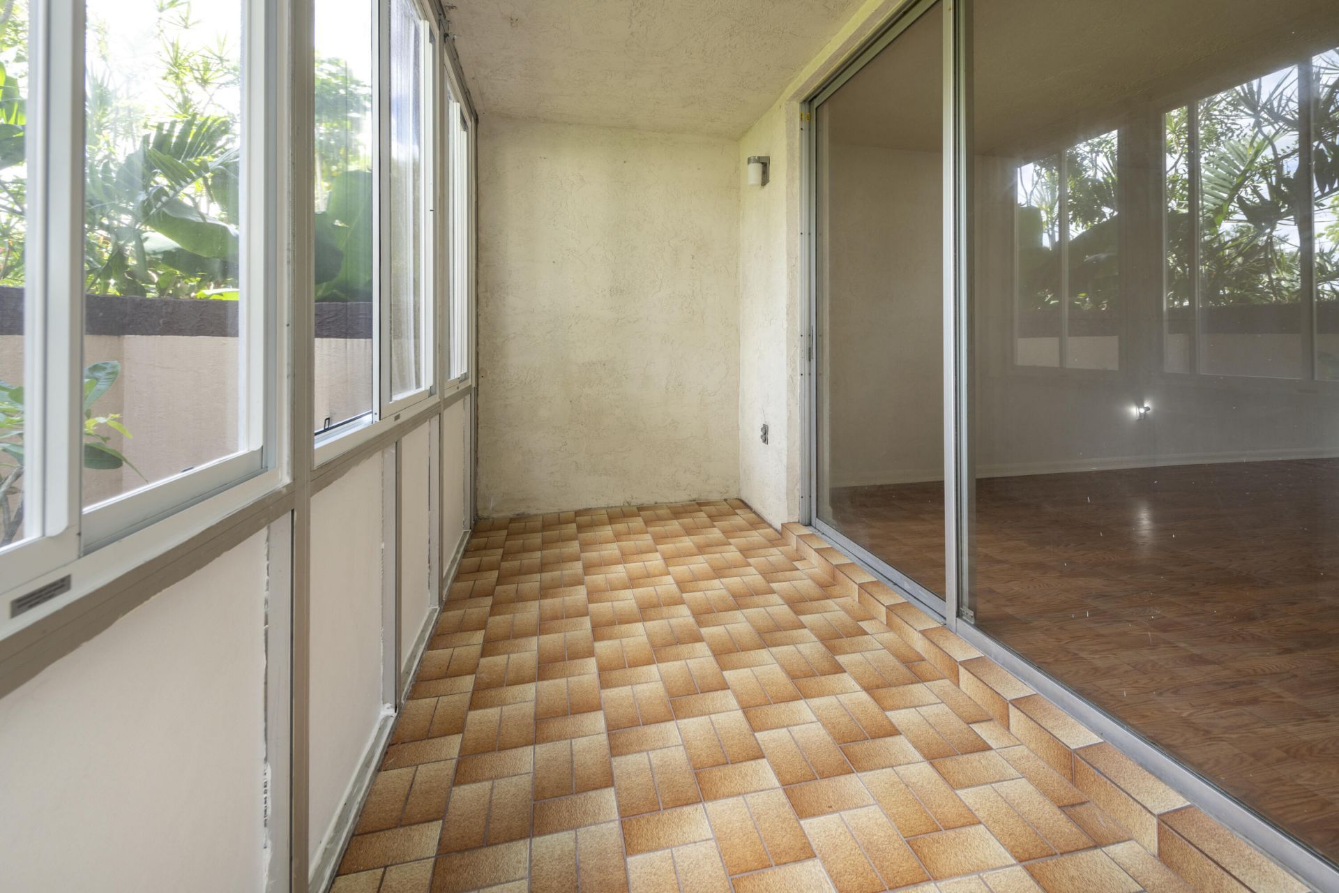 7300 NW 17th Street, Unit 105, Plantation, FL 33313 Photo
