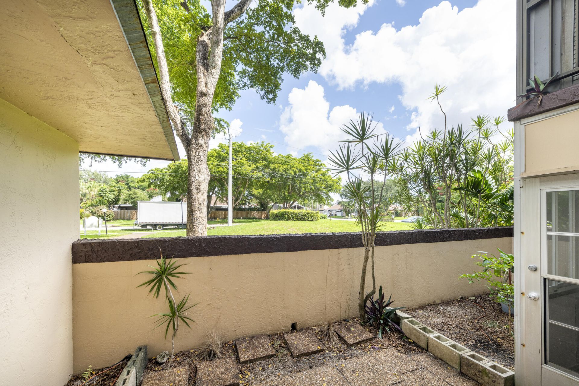 7300 NW 17th Street, Unit 105, Plantation, FL 33313 Photo