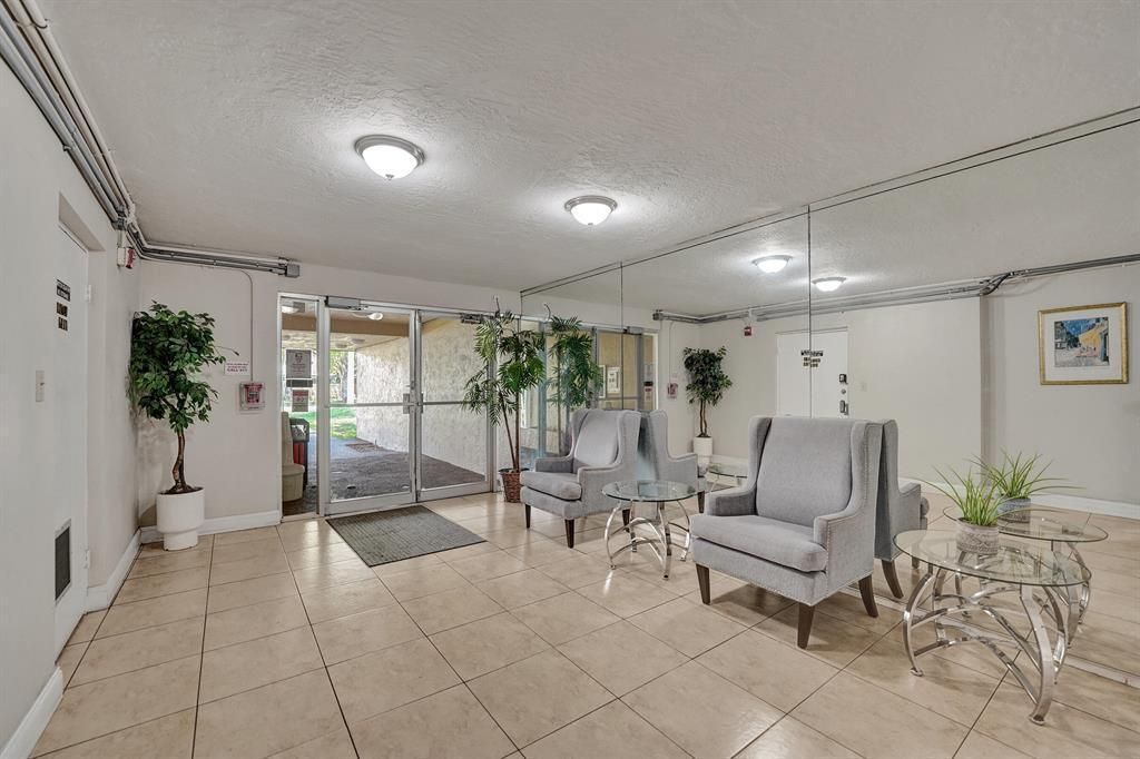 7300 NW 17th Street, Unit 105, Plantation, FL 33313 Photo