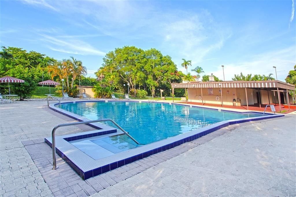 7300 NW 17th Street, Unit 105, Plantation, FL 33313 Photo