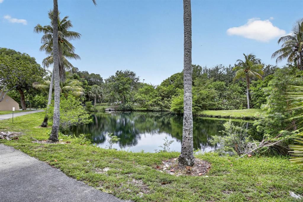 7300 NW 17th Street, Unit 105, Plantation, FL 33313 Photo
