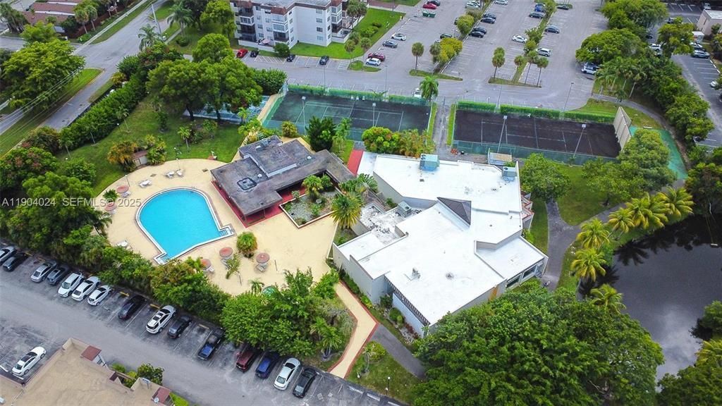 7300 NW 17th Street, Unit 105, Plantation, FL 33313 Photo
