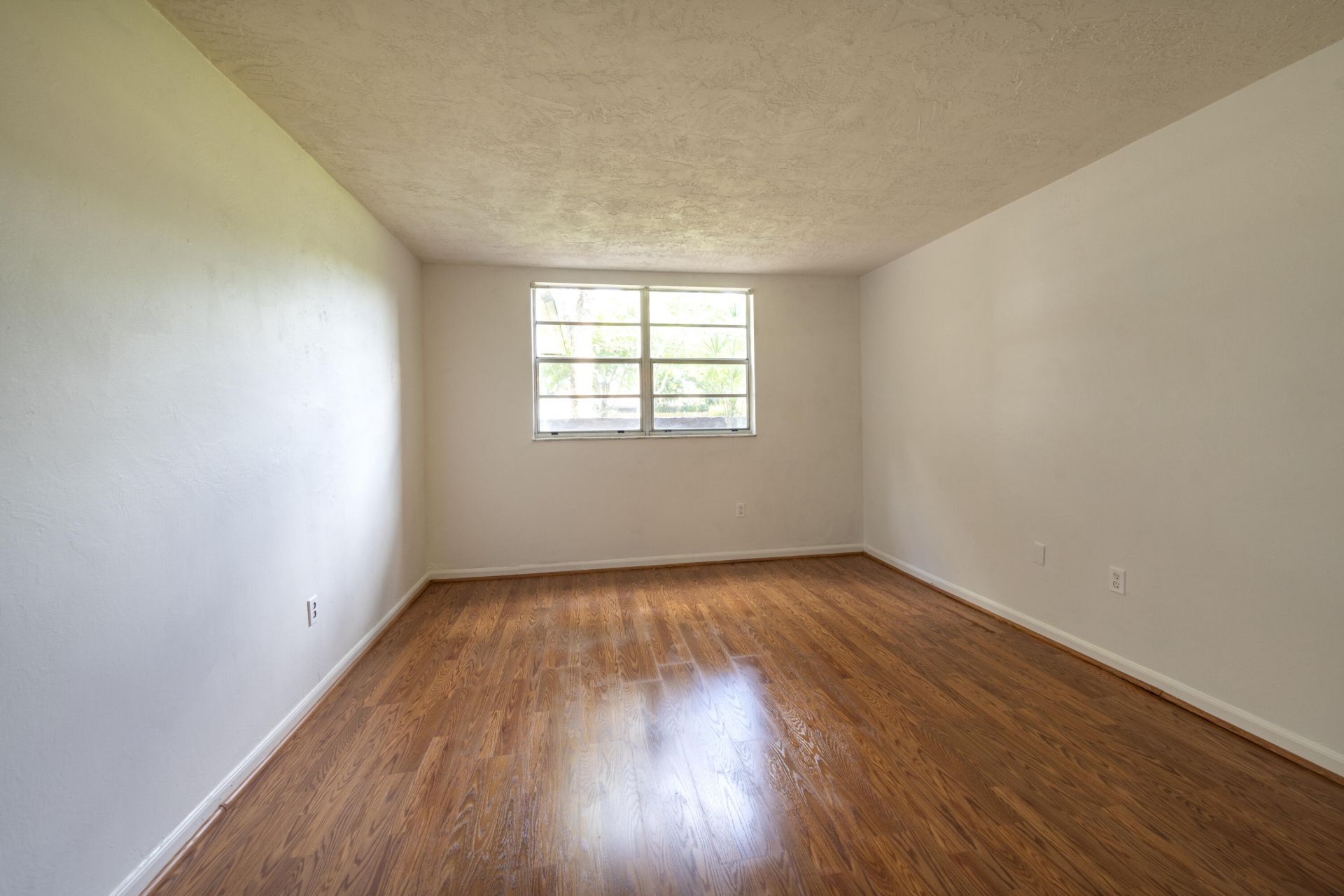 7300 NW 17th Street, Unit 105, Plantation, FL 33313 Photo
