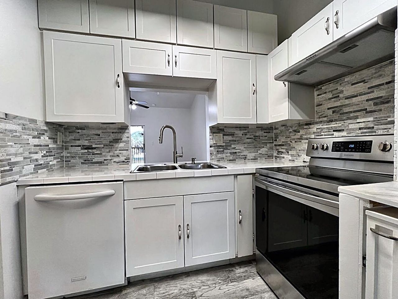 719 Gardens Drive, Unit 206, Pompano Beach, FL 33069 Photo