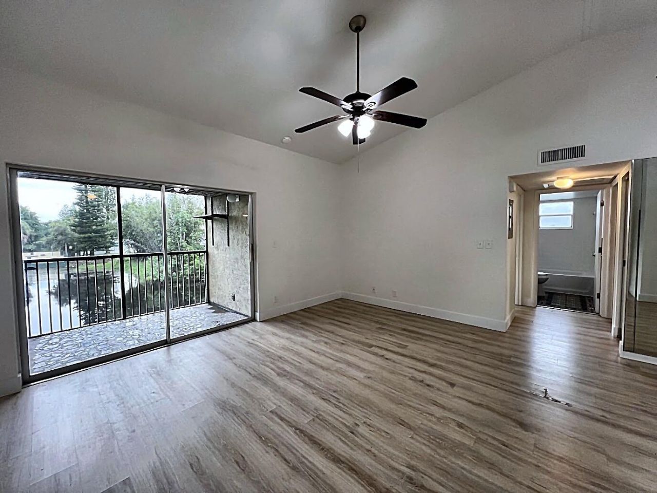 719 Gardens Drive, Unit 206, Pompano Beach, FL 33069 Photo