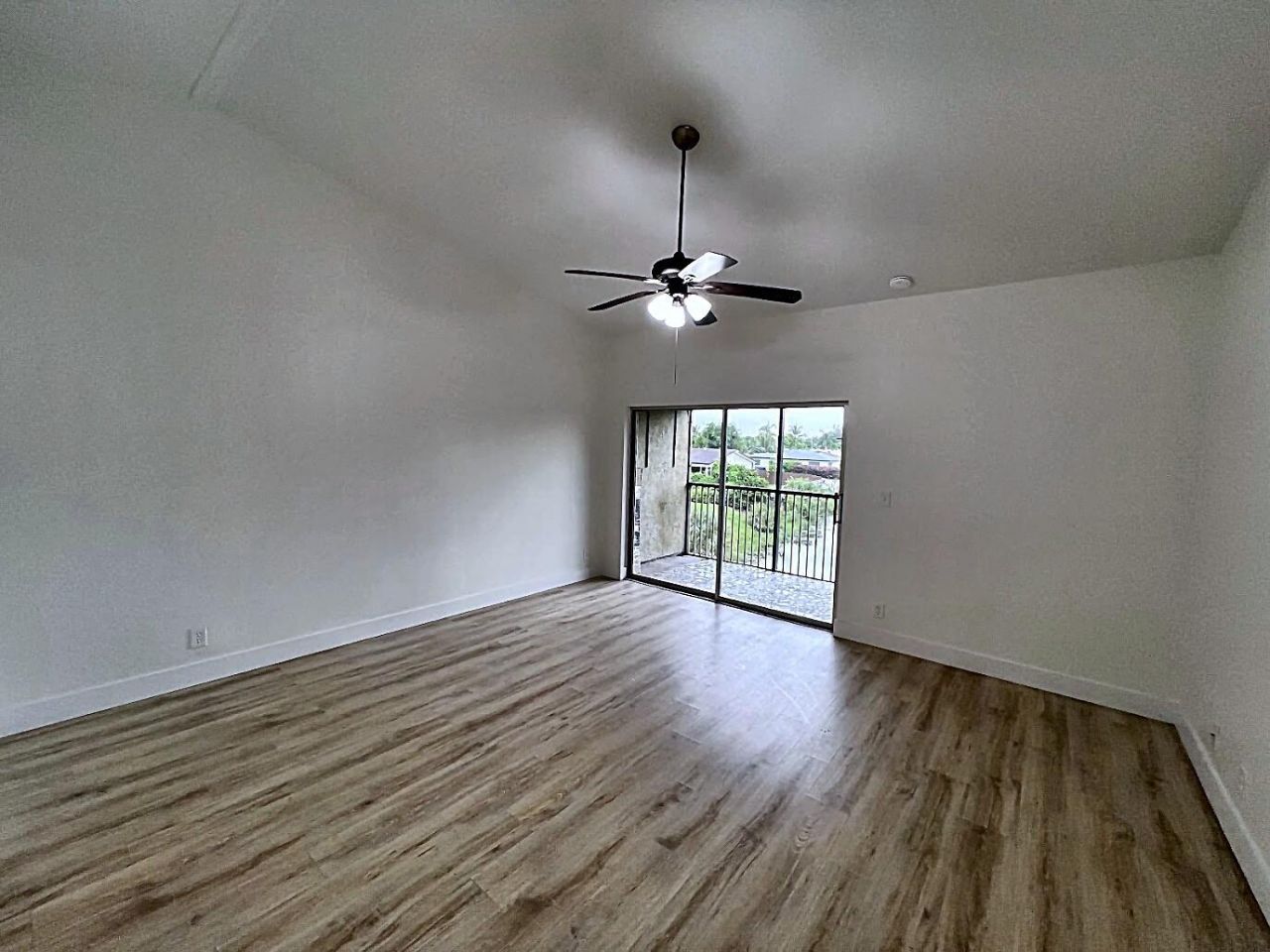719 Gardens Drive, Unit 206, Pompano Beach, FL 33069 Photo