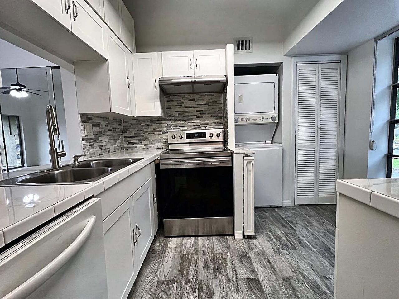 719 Gardens Drive, Unit 206, Pompano Beach, FL 33069 Photo