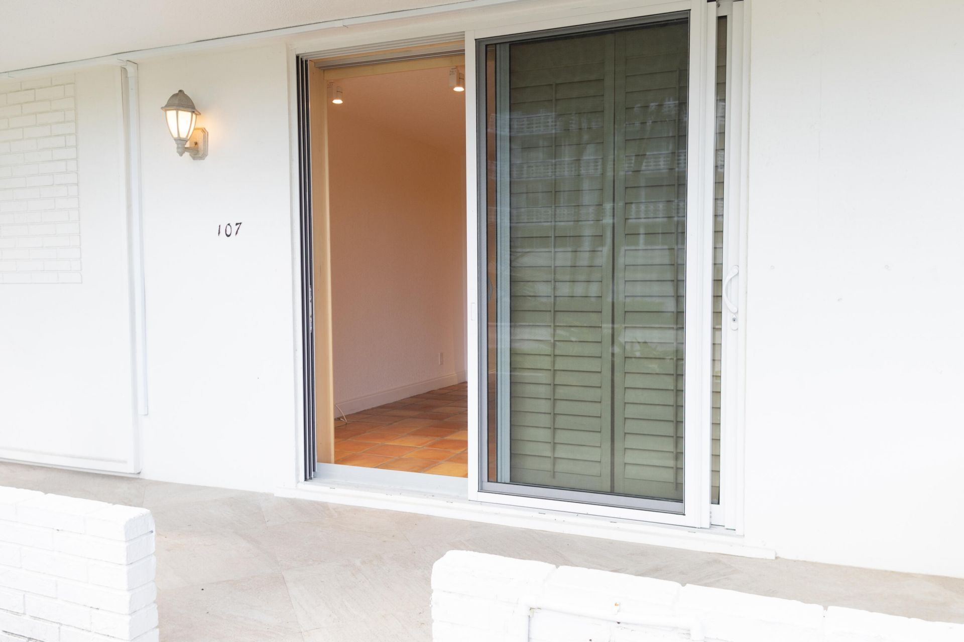 139 Sunrise Avenue, Unit 107, Palm Beach, FL 33480 Photo