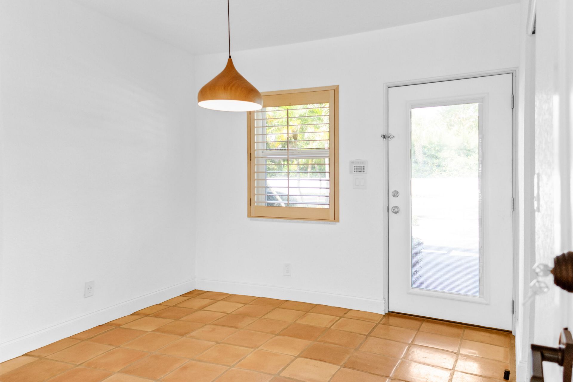 139 Sunrise Avenue, Unit 107, Palm Beach, FL 33480 Photo