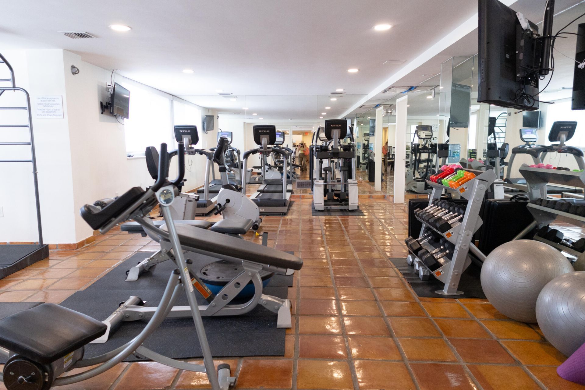 139 Sunrise Avenue, Unit 107, Palm Beach, FL 33480 Photo