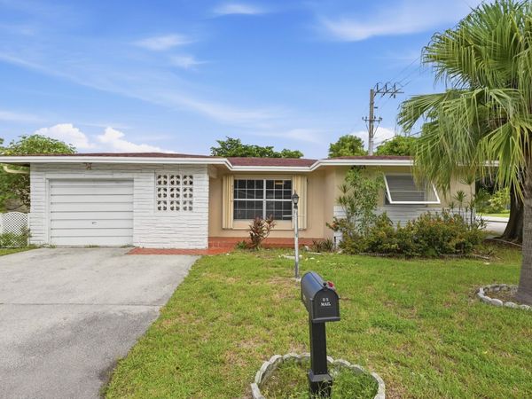 901 NW 48th Place, Pompano Beach, FL 33064