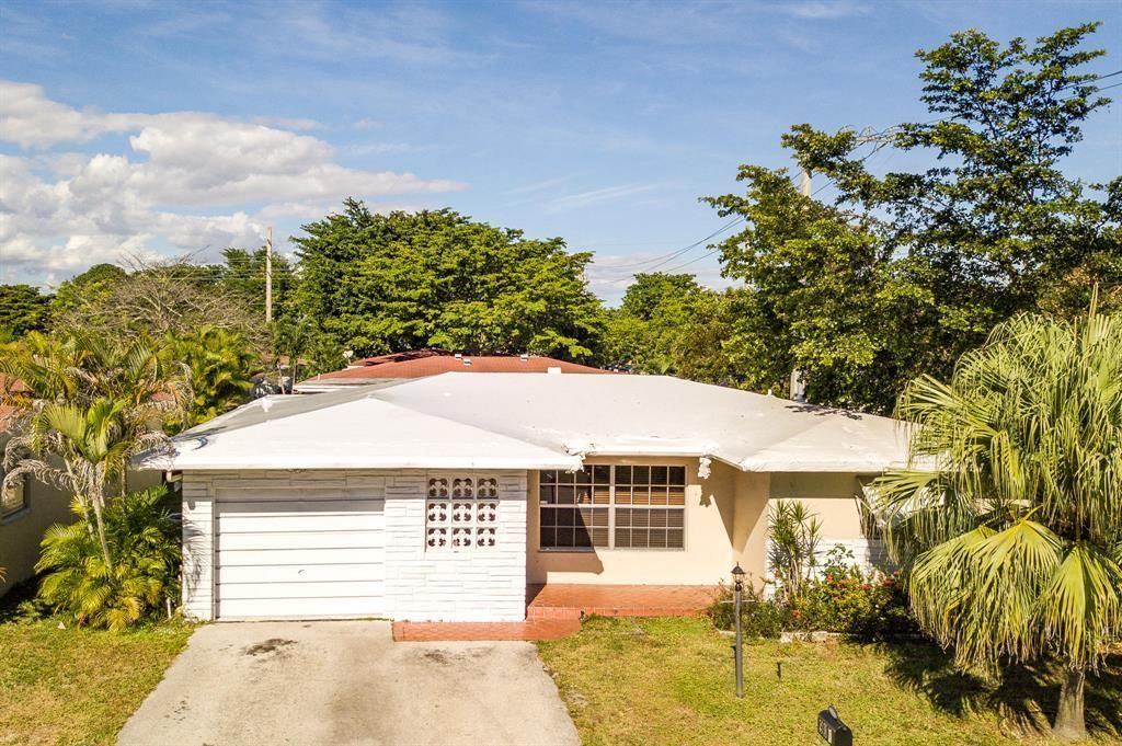 901 NW 48th Place, Pompano Beach, FL 33064 Main Photo