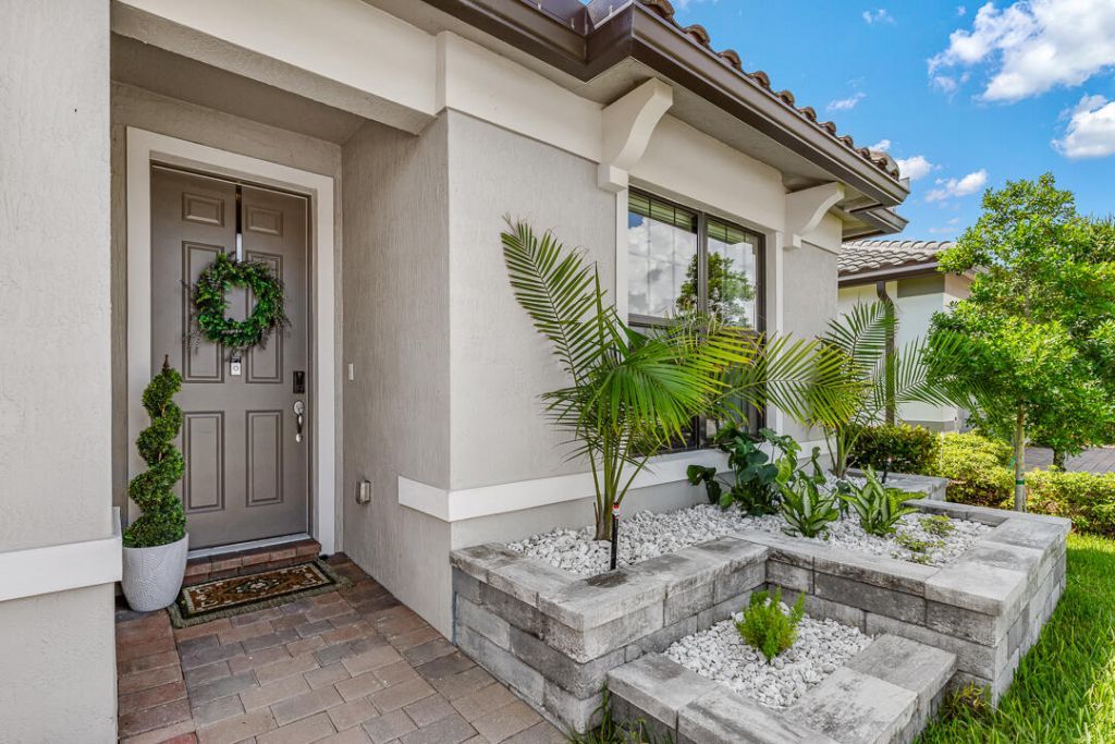 532 SE Villandry Way, Port Saint Lucie, FL 34984 Photo