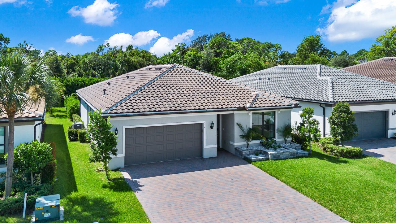 532 SE Villandry Way, Port Saint Lucie, FL 34984 Photo
