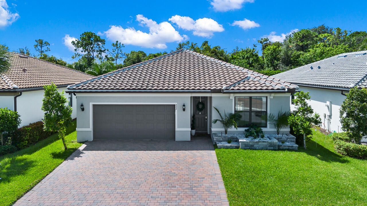 532 SE Villandry Way, Port Saint Lucie, FL 34984 Photo