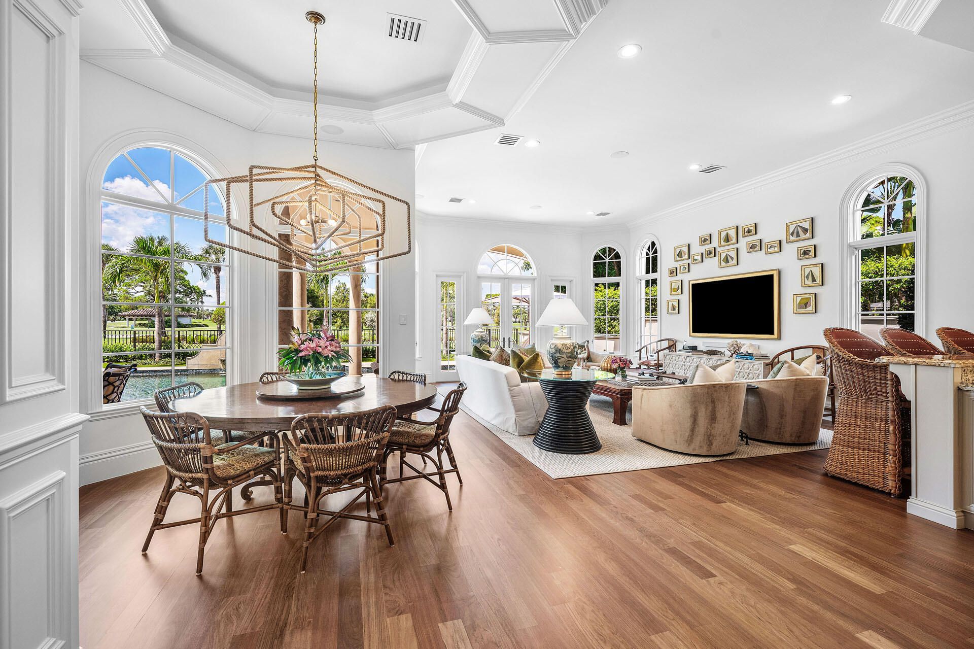 2055 Royal Palm Way, Boca Raton, FL 33432 Photo