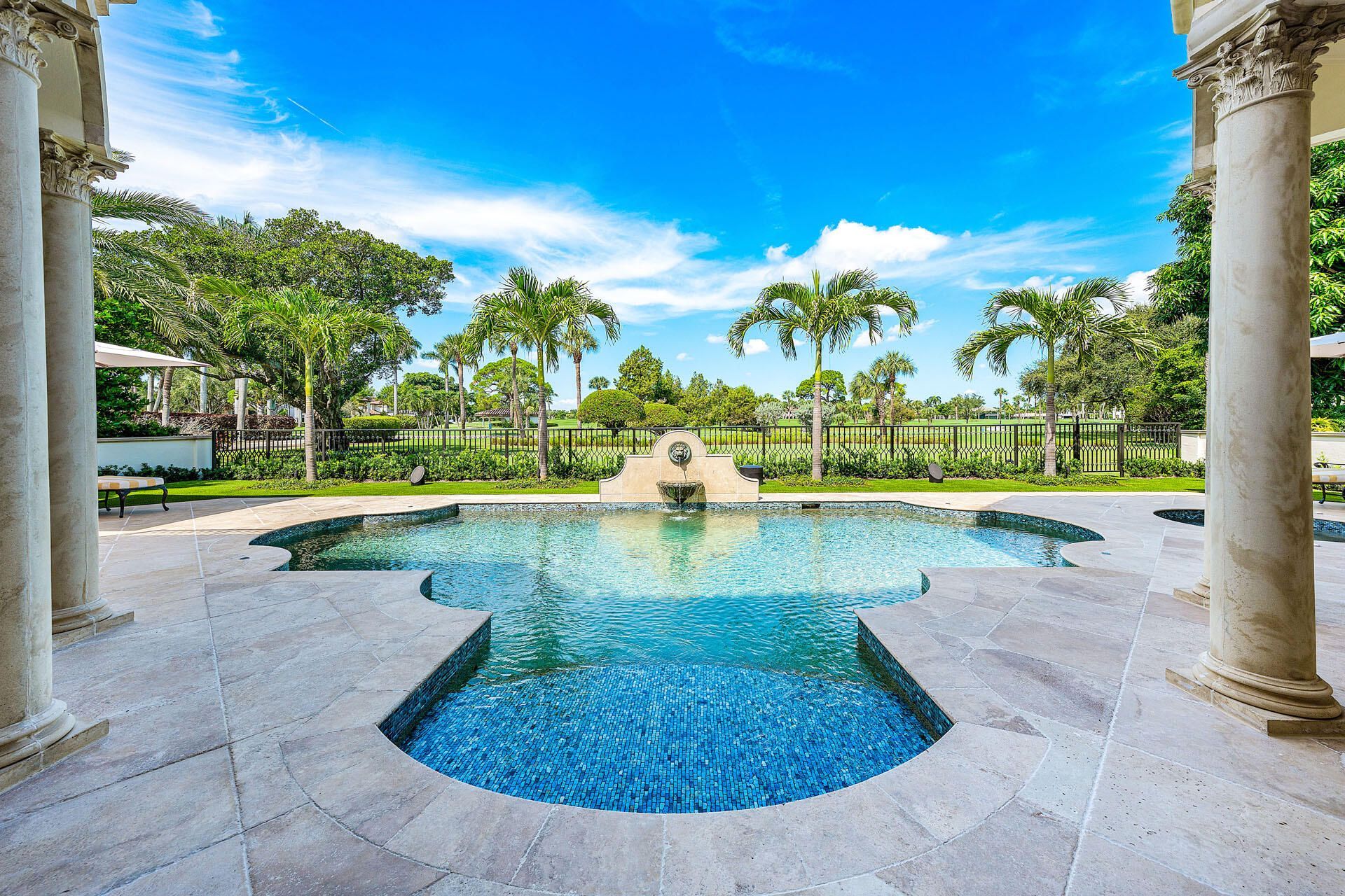 2055 Royal Palm Way, Boca Raton, FL 33432 Photo