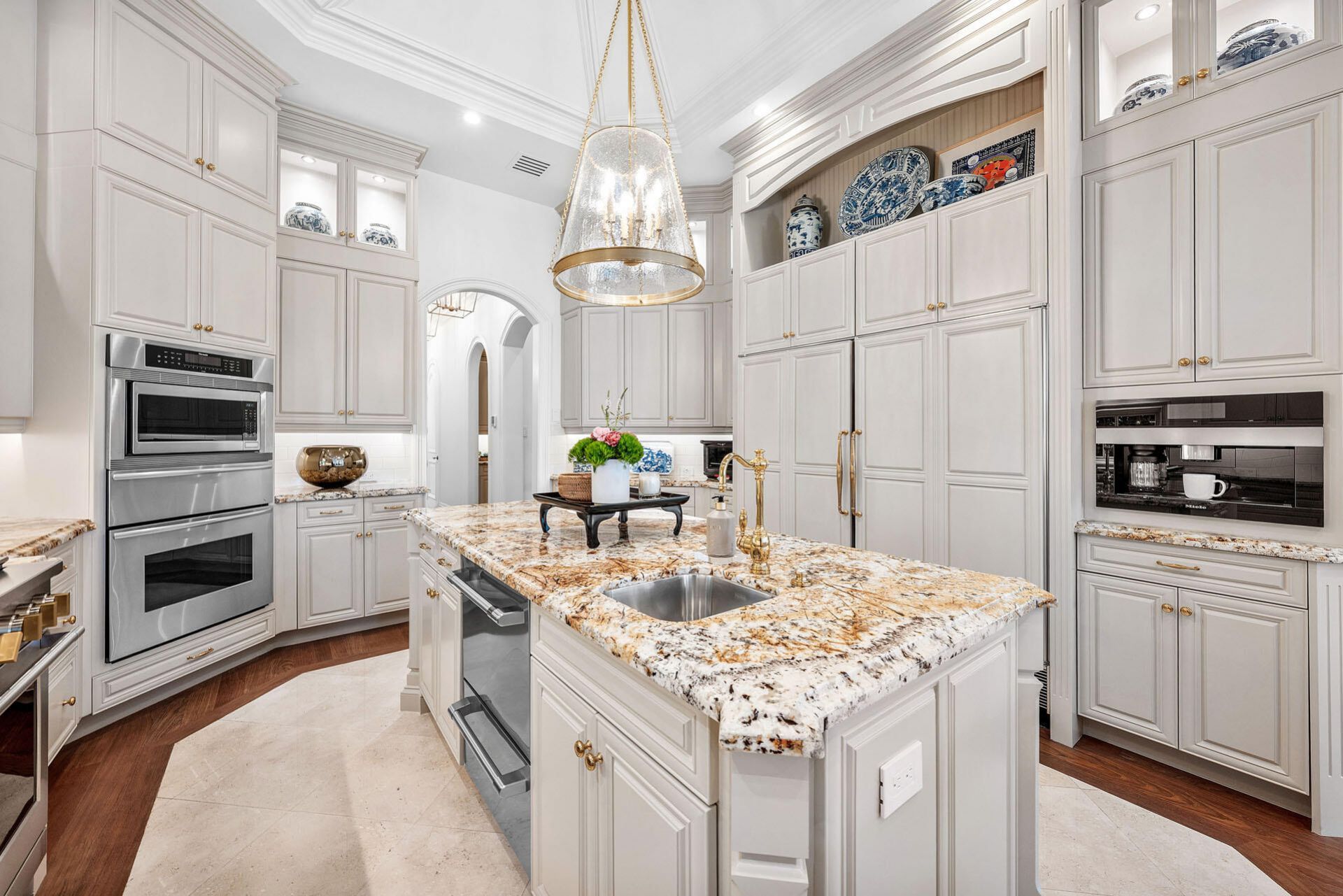 2055 Royal Palm Way, Boca Raton, FL 33432 Photo