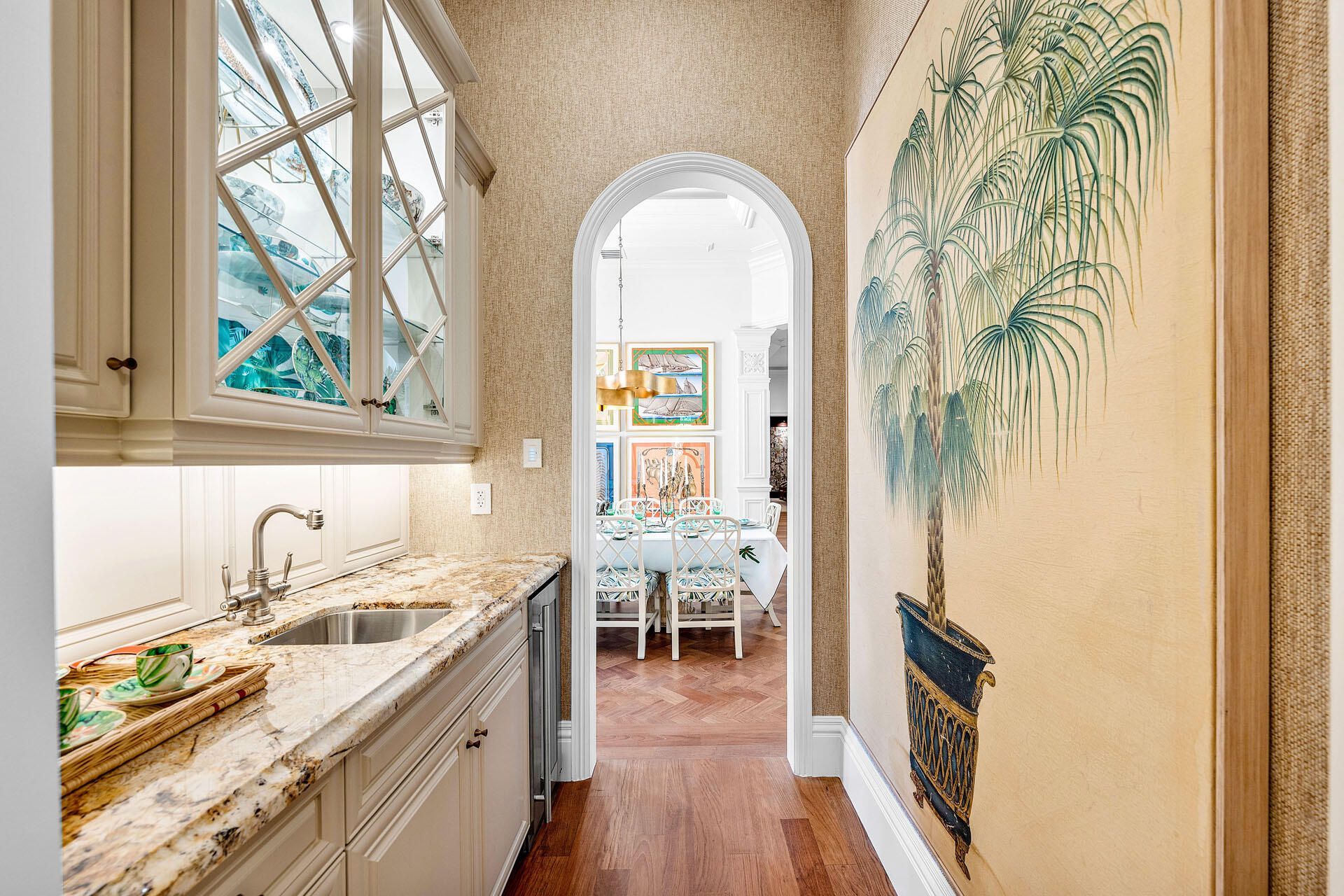 2055 Royal Palm Way, Boca Raton, FL 33432 Photo
