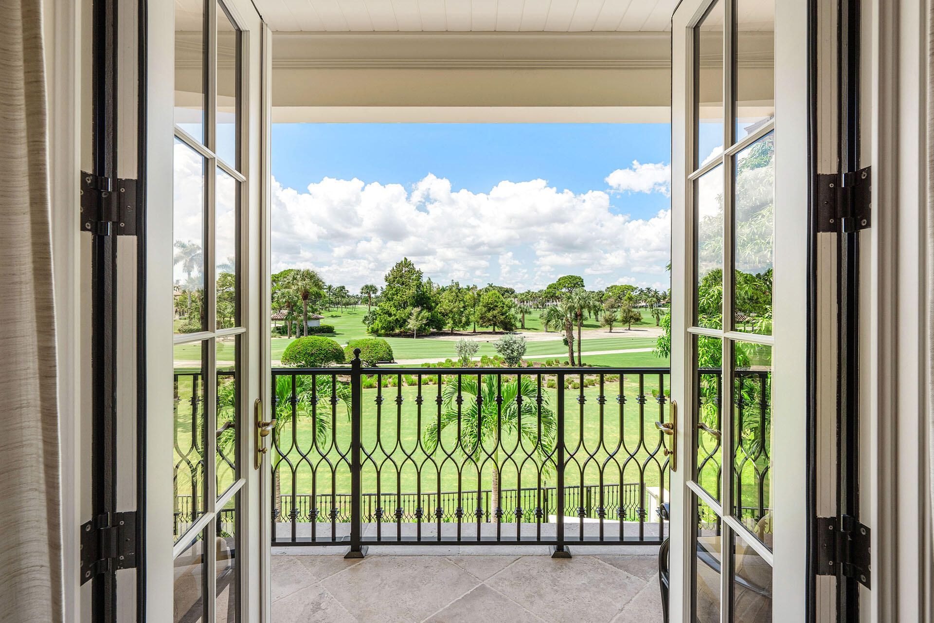 2055 Royal Palm Way, Boca Raton, FL 33432 Photo