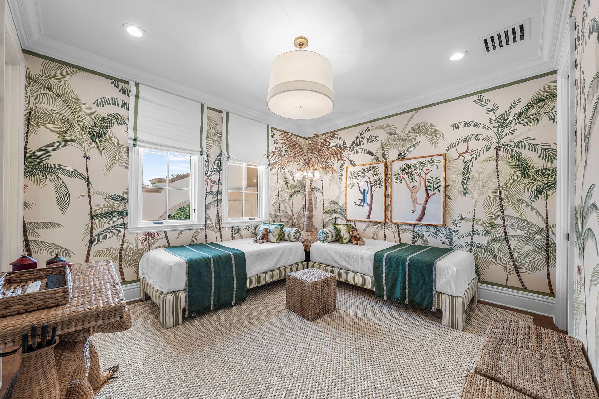 2055 Royal Palm Way, Boca Raton, FL 33432 Photo