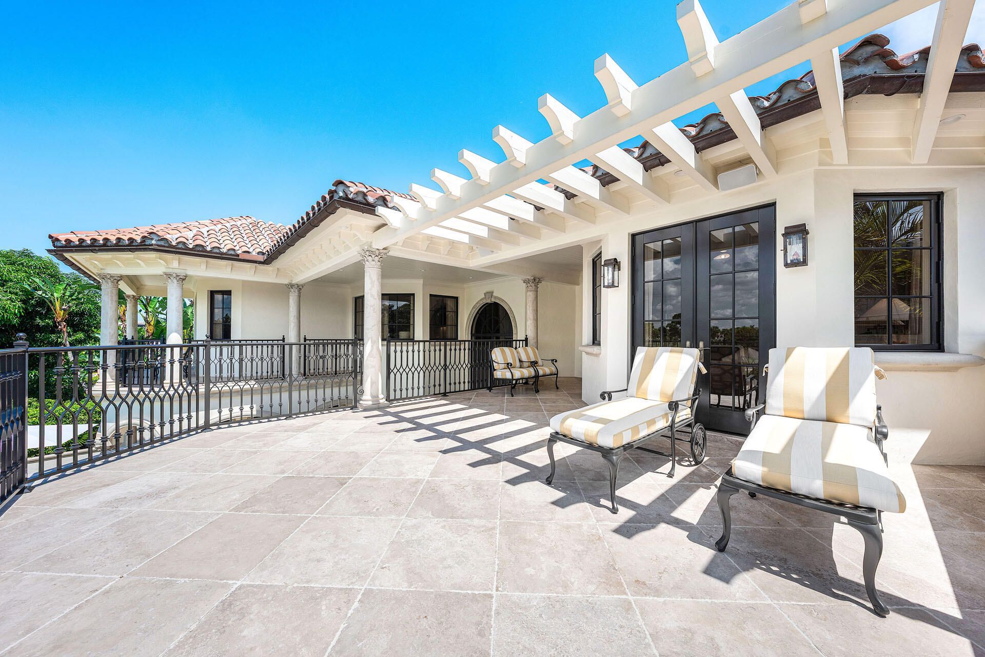 2055 Royal Palm Way, Boca Raton, FL 33432 Photo