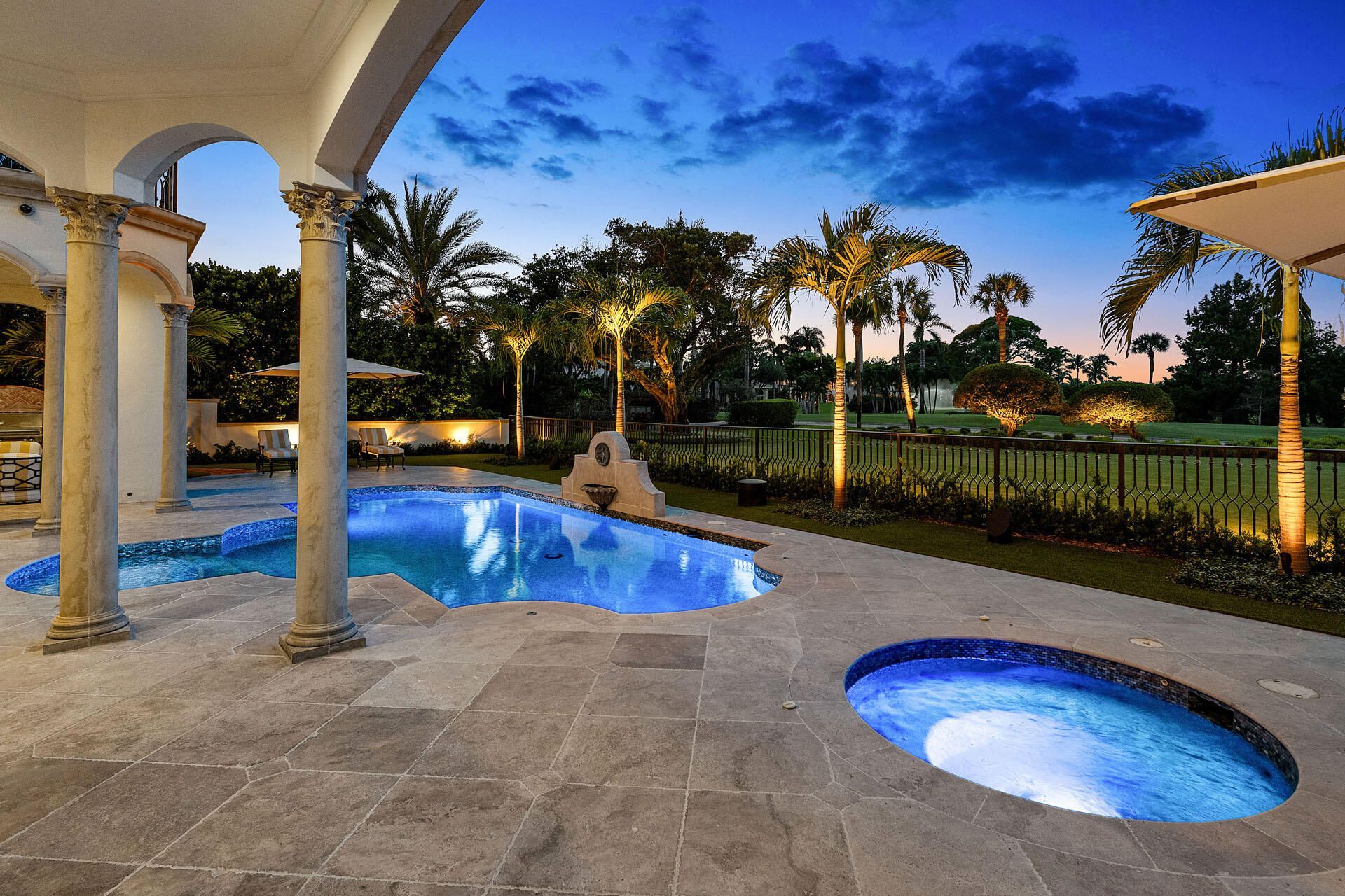 2055 Royal Palm Way, Boca Raton, FL 33432 Photo