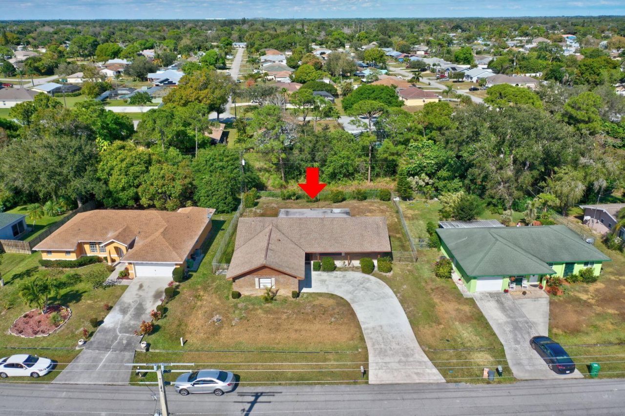 543 SE Greenway Terrace, Port Saint Lucie, FL 34983 Photo