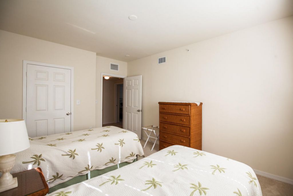 6492 Emerald Dunes Drive, Unit 205, West Palm Beach, FL 33411 Photo