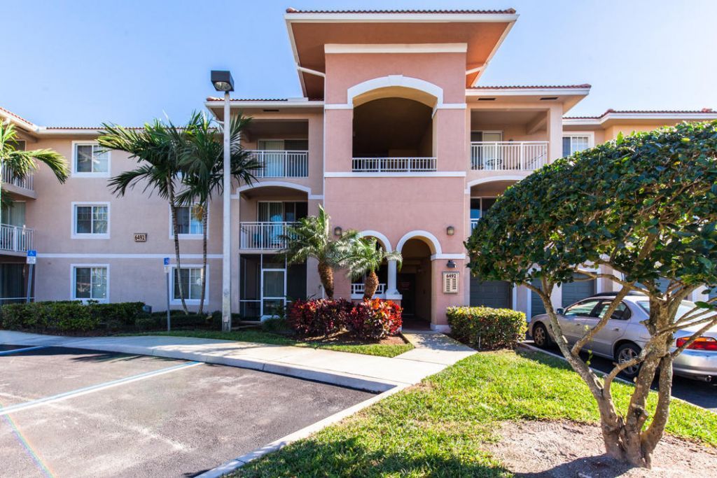 6492 Emerald Dunes Drive, Unit 205, West Palm Beach, FL 33411 Photo