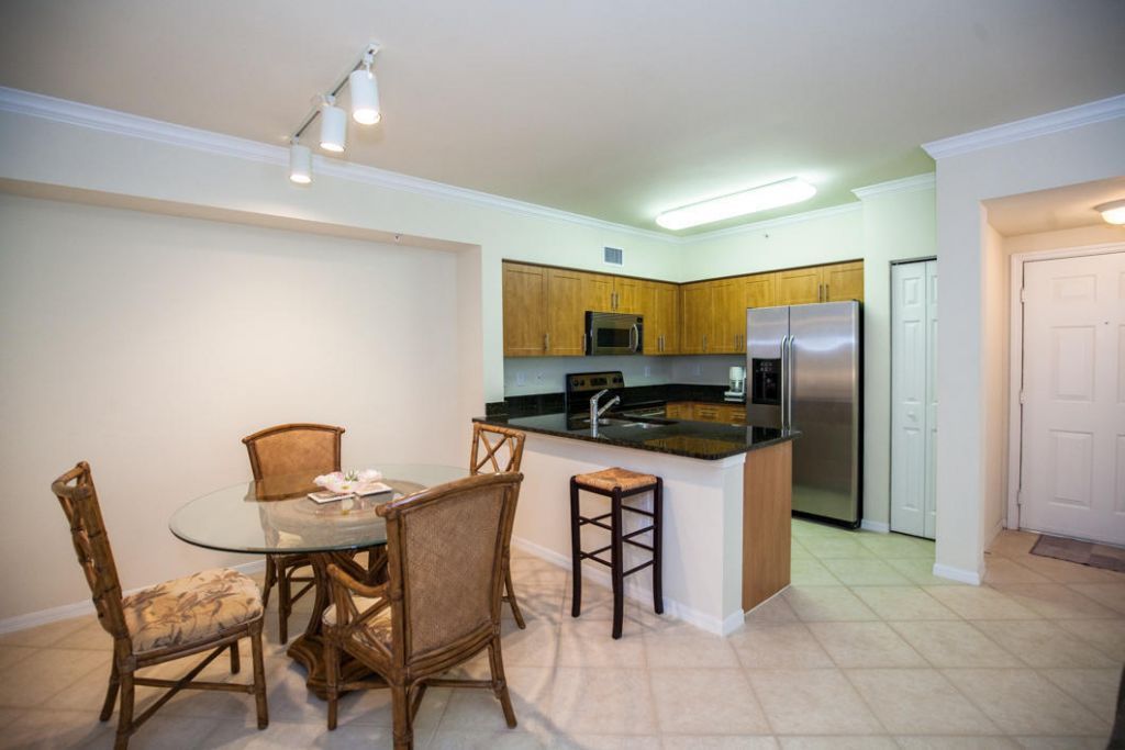 6492 Emerald Dunes Drive, Unit 205, West Palm Beach, FL 33411 Photo