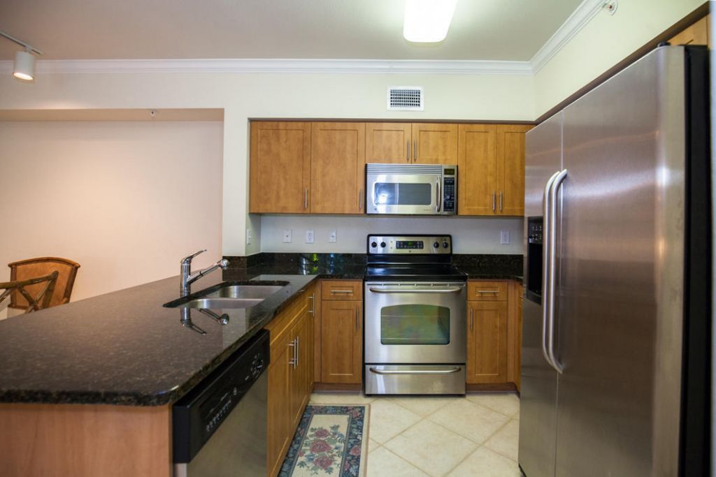 6492 Emerald Dunes Drive, Unit 205, West Palm Beach, FL 33411 Photo