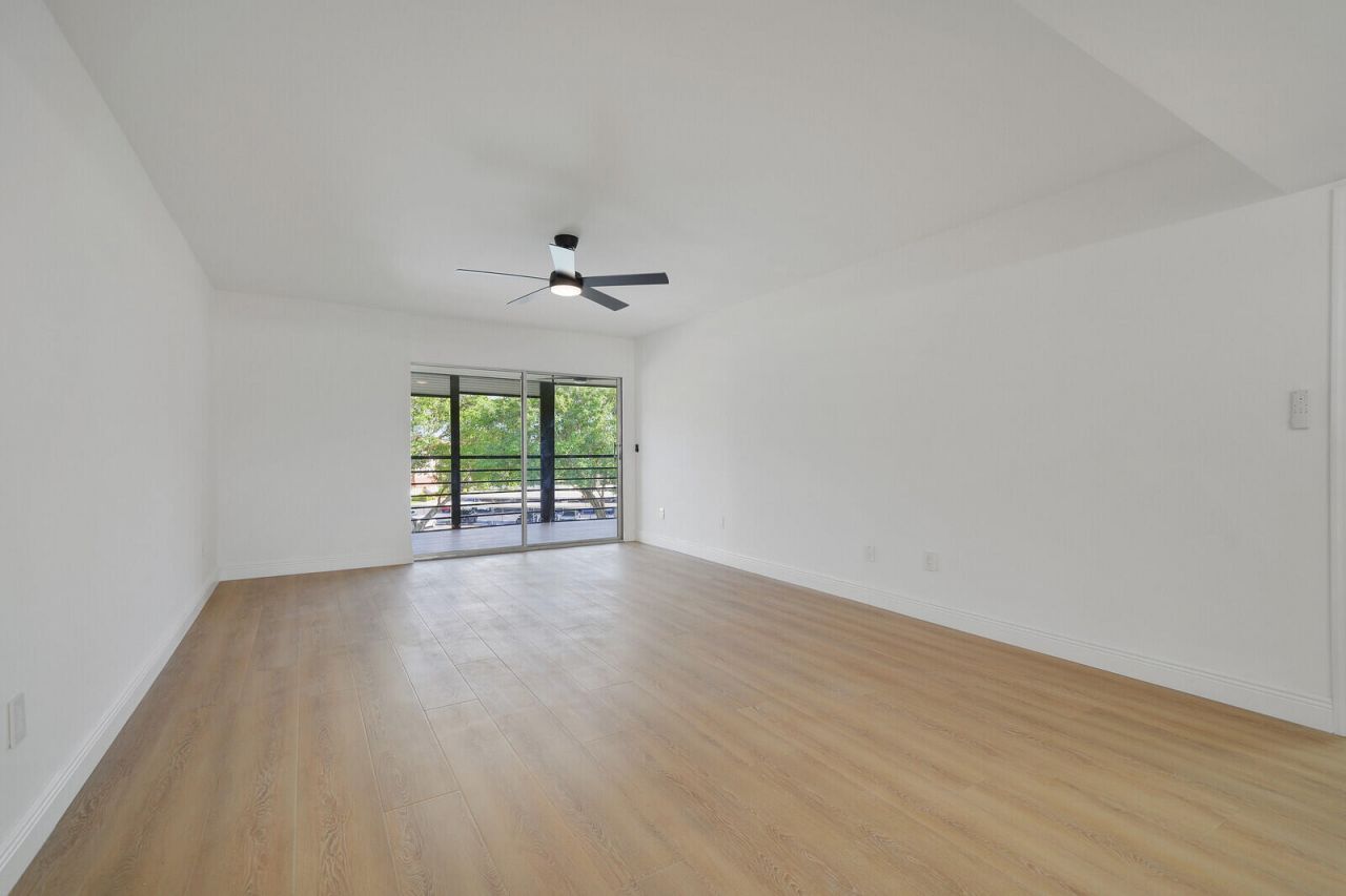 23345 Carolwood Lane, Unit 406, Boca Raton, FL 33428 Photo