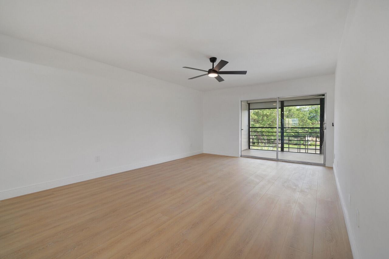23345 Carolwood Lane, Unit 406, Boca Raton, FL 33428 Photo