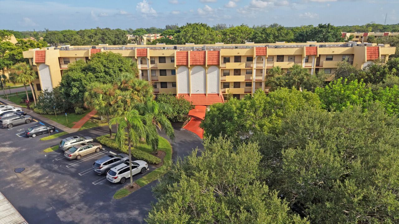 23345 Carolwood Lane, Unit 406, Boca Raton, FL 33428 Photo