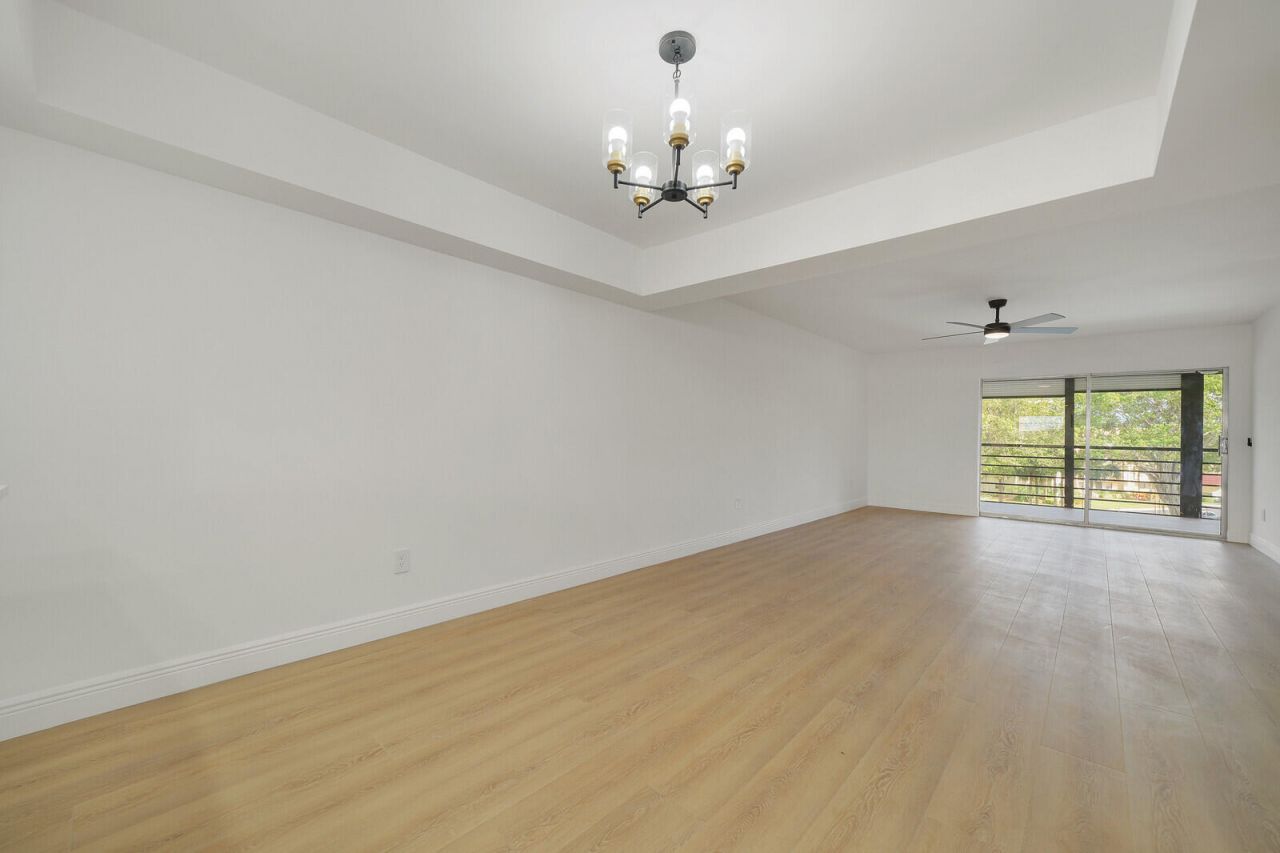 23345 Carolwood Lane, Unit 406, Boca Raton, FL 33428 Photo