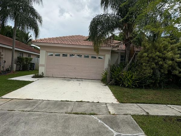 17664 SW 6TH Street, Pembroke Pines, FL 33029