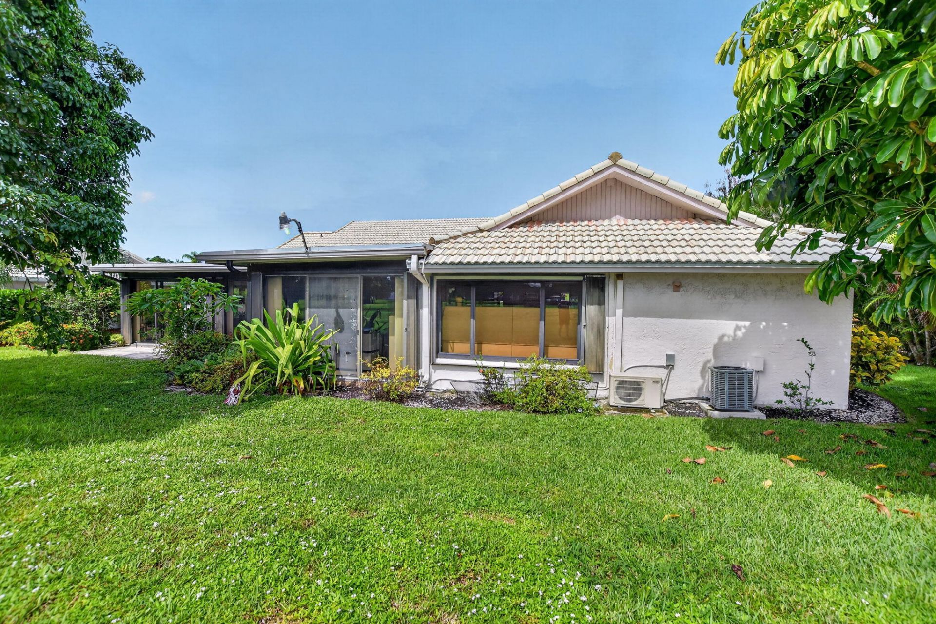 5680 NW 3rd Terrace, Boca Raton, FL 33487 Photo
