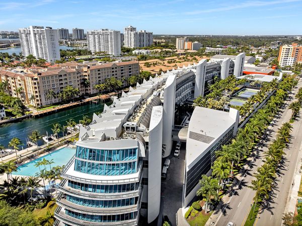 2950 NE 188th Street, Unit 122, Aventura, FL 33180