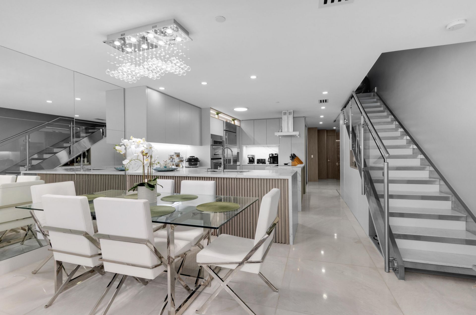 2950 NE 188th Street, Unit 122, Aventura, FL 33180 Photo
