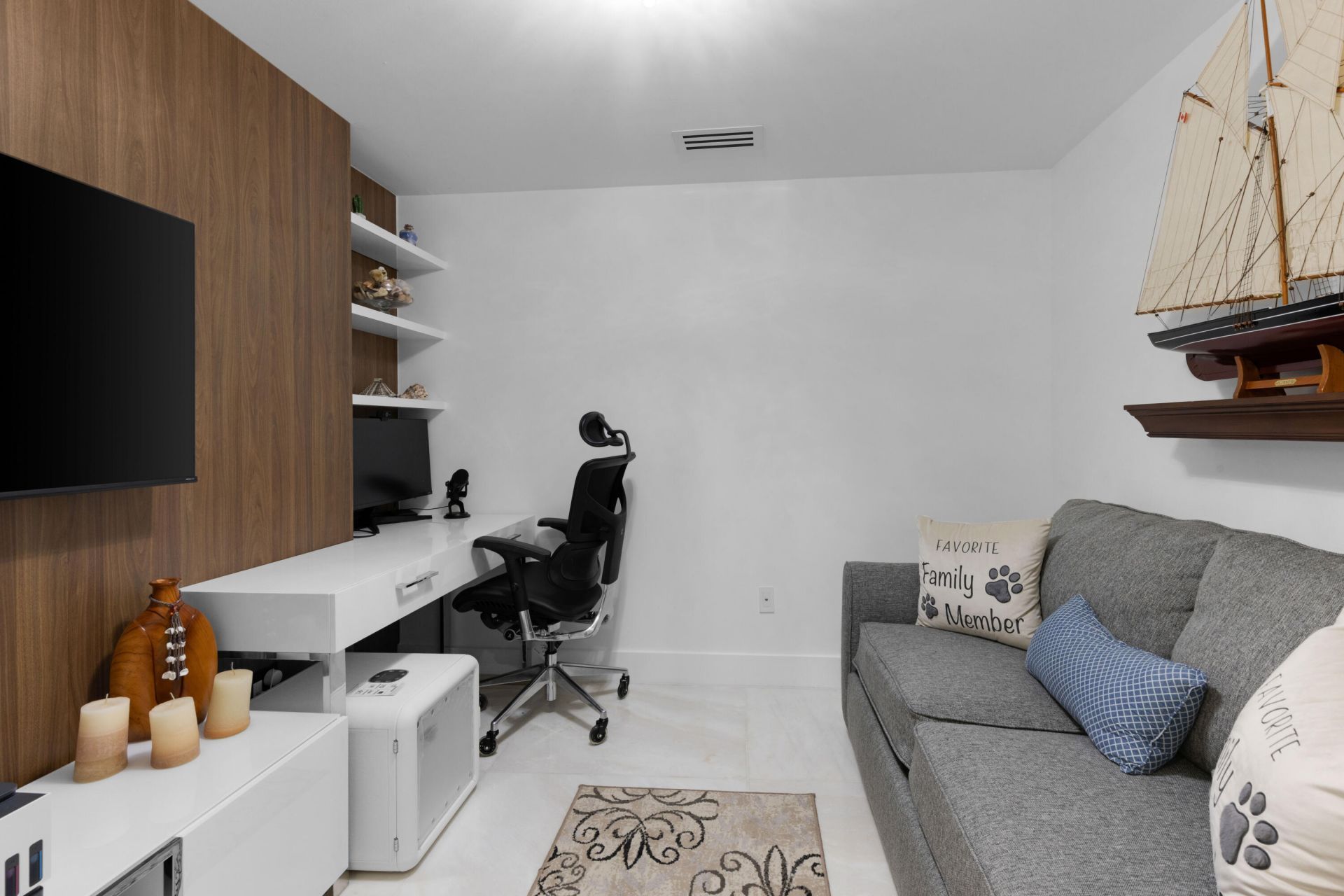 2950 NE 188th Street, Unit 122, Aventura, FL 33180 Photo