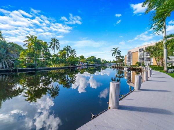 2990 NE 16TH Avenue, Unit 304, Oakland Park, FL 33334