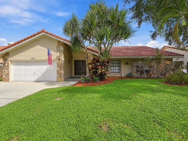 9255 NW 18TH Street, Plantation, FL 33322