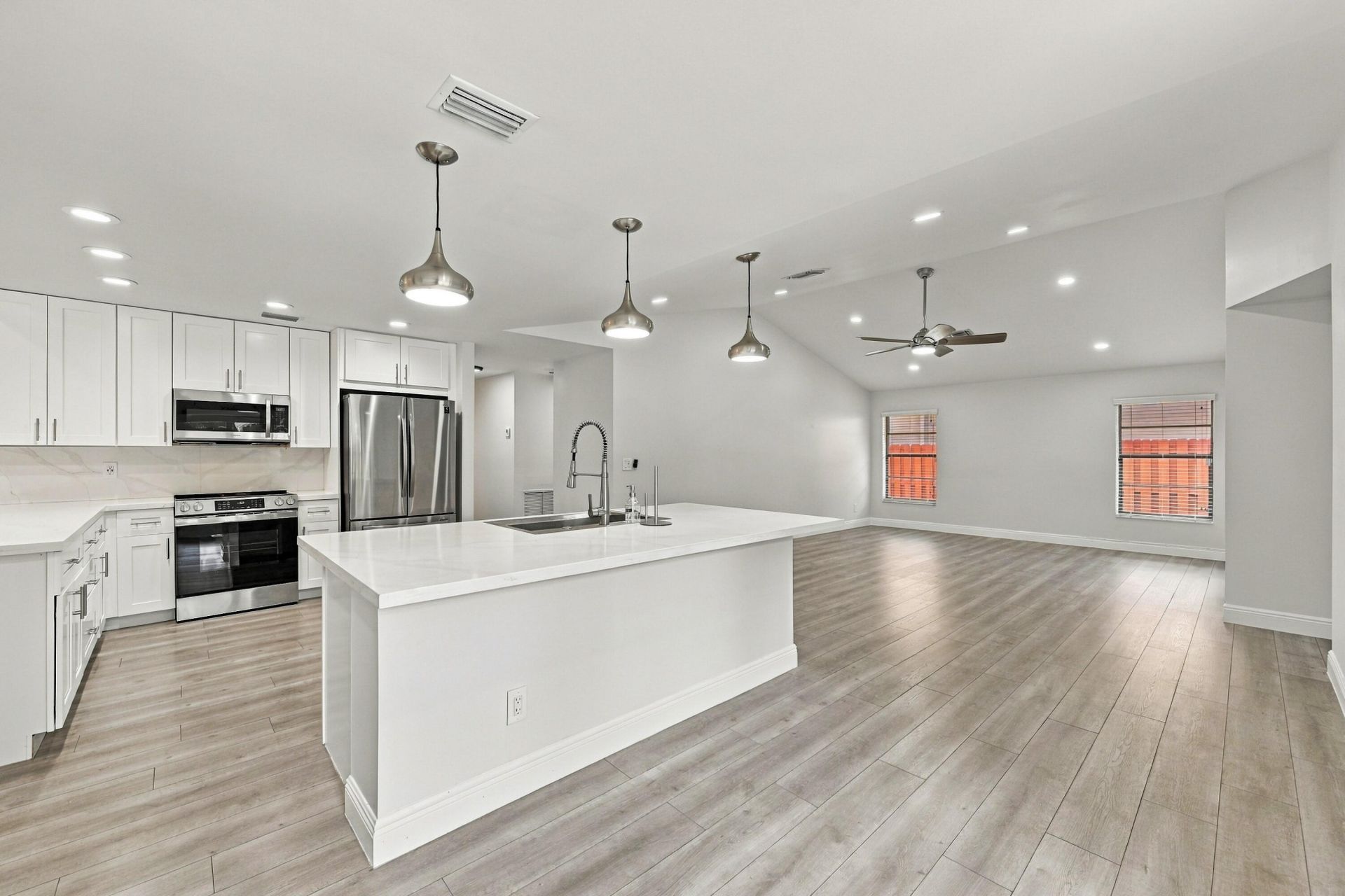 9255 NW 18th Street, Plantation, FL 33322 Photo