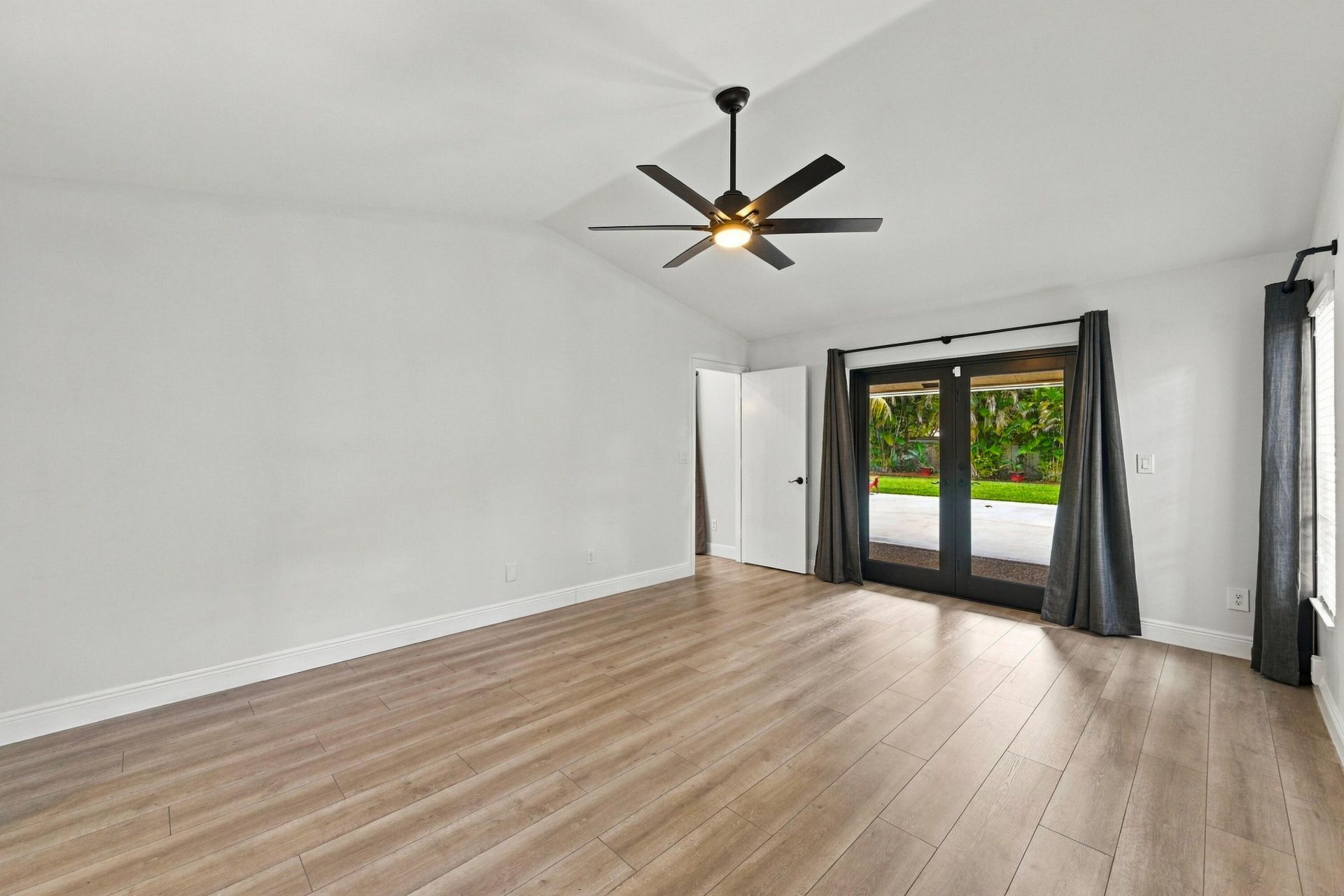 9255 NW 18th Street, Plantation, FL 33322 Photo