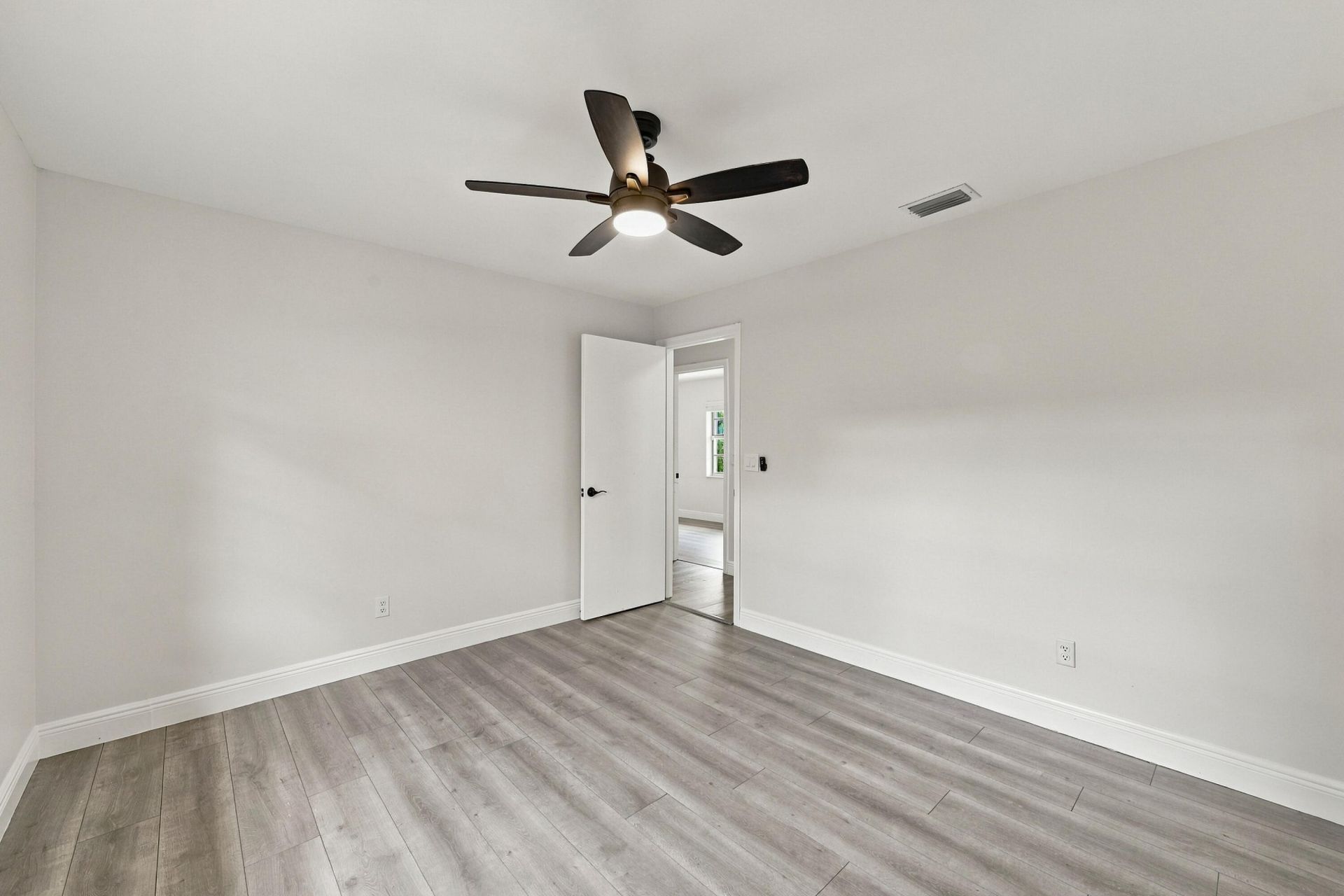 9255 NW 18th Street, Plantation, FL 33322 Photo